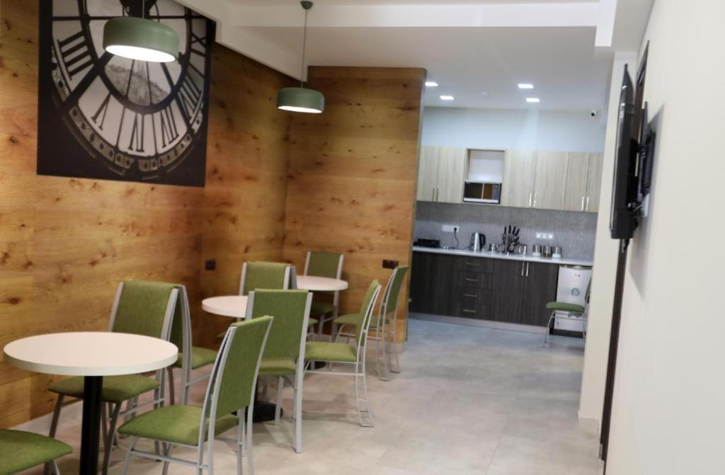 Loft Host เยเรวาน ภายนอก รูปภาพ