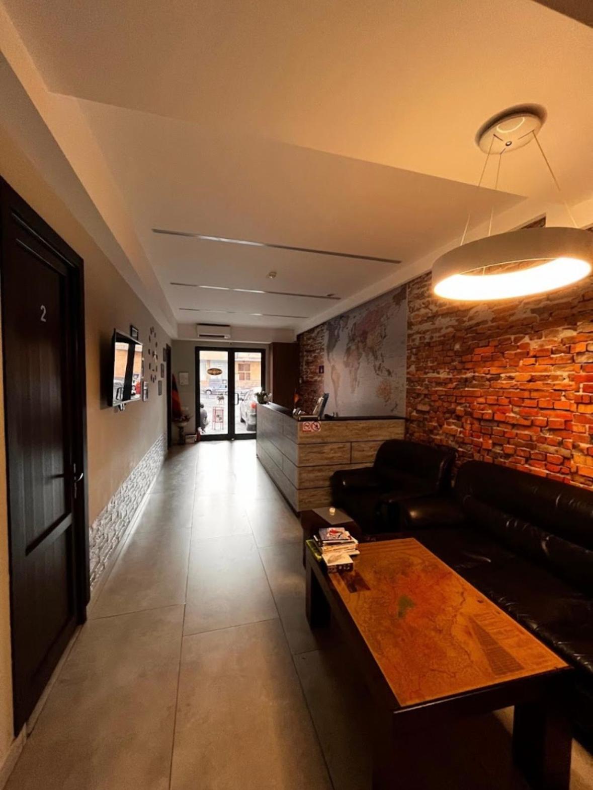 Loft Host เยเรวาน ภายนอก รูปภาพ